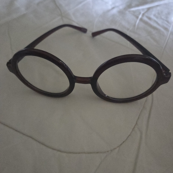 Accessories - Chic Dark Brown Round Glasses